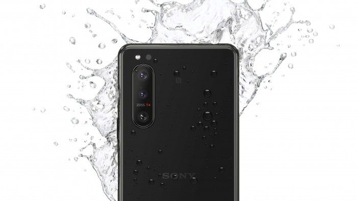 Das Xperia 5 II ist nach IP68 vor Wasser und Staub geschützt. (Bild: Sony)